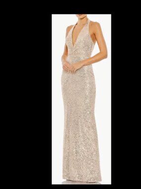 A beatiful MacDuggal Formal Halter Gown